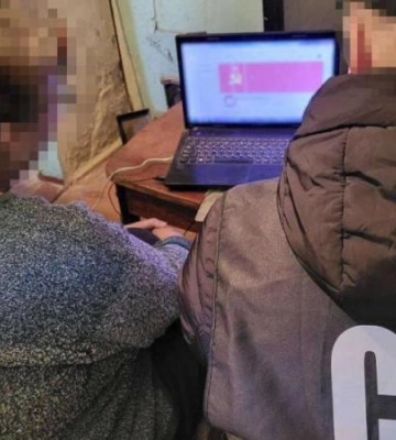 Двоє мешканців Дніпропетровської області розповсюджували російську пропаганду, очікуючи приєднання до рф