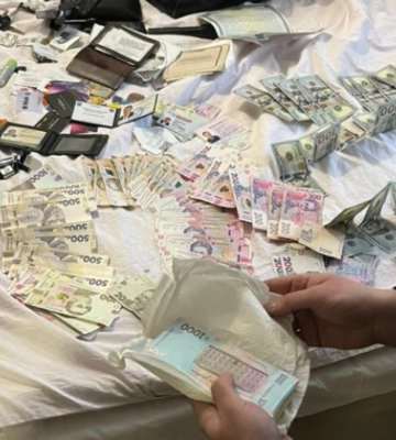 Снимал аресты с имущества должников за взятки: ДБР разоблачило должностного лица Исполнительной службы в Винницкой области