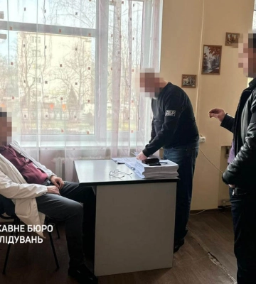 Слідчі ДБР викрили ділків, які поширювали метадон у Харкові та Києві 