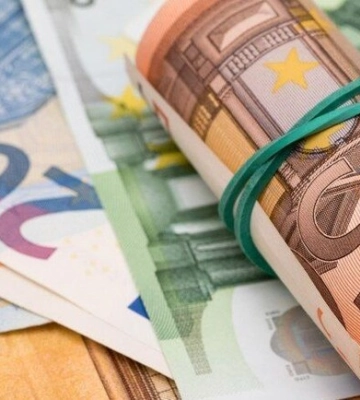 Курс валют в Україні 2 березня 2024 року: скільки коштує долар і євро
