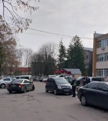 Мунварта у Рівному штрафувала водіїв, що заважали проїхати «швидким»