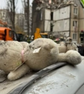 В Одесі з-під завалів дістали тіло немовляти