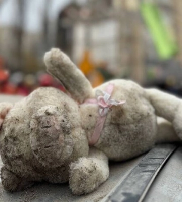 Під завалами будинку в Одесі знайдене загибле немовля