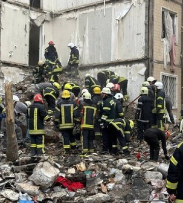Завтра на Одещині оголошено траур за загиблими внаслідок влучання ворожого дрона в 9-поверхівку