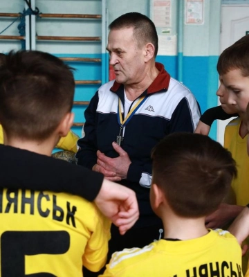 “Пліч-о-пліч”: вільнянські “Леви” готуються до змагань з футболу