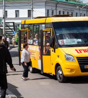 У Полтаві тимчасово додали кілька автобусних маршрутів