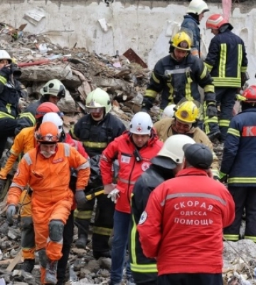 В Одесі з-під завалів дістали тіло п’ятого загиблого