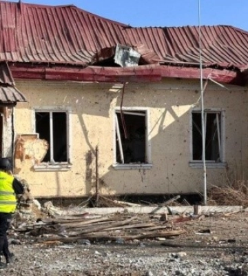 Росіяни КАБами обстріляли Купʼянськ, поранення отримав волонтер