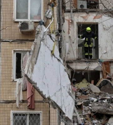 В Одесі відновили електропостачання у пошкодженому ударом дрона будинку
