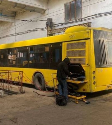 Сотня тролейбусів щодня виходить на 21 маршрут Дніпра. Для цього цілодобово працюють тролейбусні депо міста