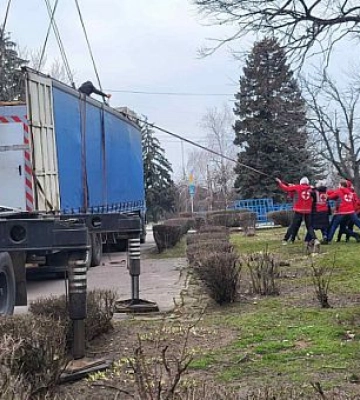 В Никополе Красный Крест установил два мобильных укрытия