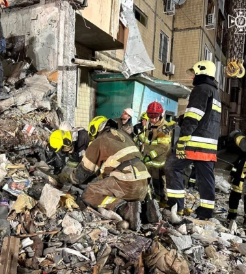 В Одессе под завалами многоэтажки нашли девятое тело погибшего