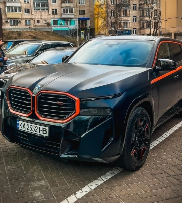 Их выпустили всего 500: в Киеве заметили самый мощный BMW за 9 миллионов 