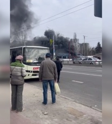 В Киеве произошел пожар на киностудии Довженко: видео с места инцидента