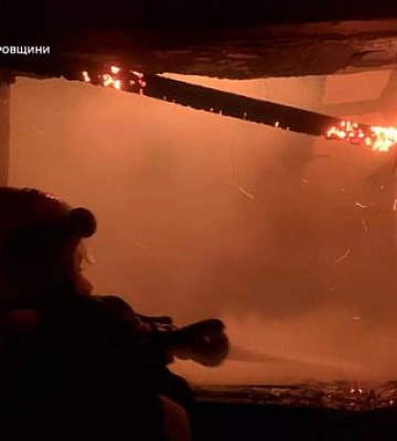 У Криворізькому районі ліквідували пожежу у приватному будинку