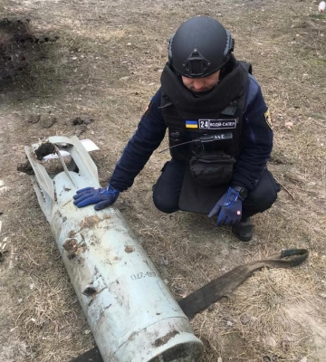 На территории дома в Торецке обнаружили неразорвавшуюся авиабомбу