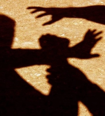 Порушено всі рамки адекватності: розшукують хуліганів, які нападають на перехожих