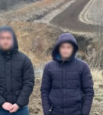 Намагались подолати протитранспортний рів: біля кордону на Одещині затримали «бігунів»
