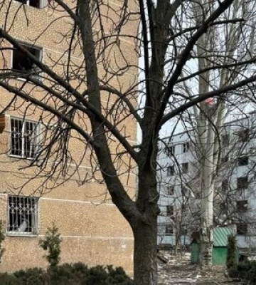 Ворог ударив КАБом по центру Курахового, 16 людей поранено, пошкоджено багатоповерхівки. ФОТОрепортаж