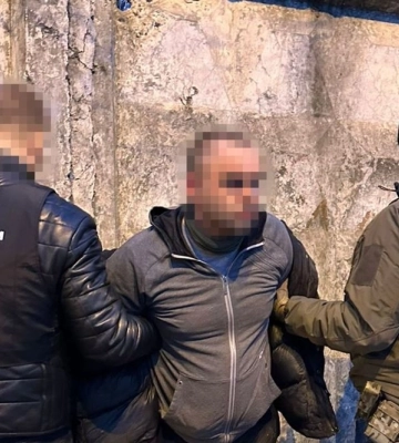 СБУ затримала рецидивіста, який тероризував мешканців Одеси під виглядом правоохоронця