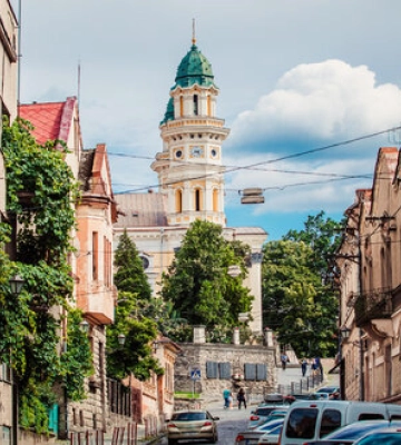 Через війну населення Ужгорода зросло на 35%
