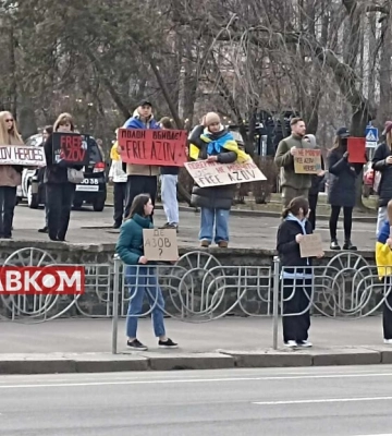 У Києві проходить акція в підтримку полонених захисників (фото, відео)