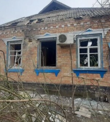 11 ворожих атак на Нікопольщину протягом дня: поранена жінка