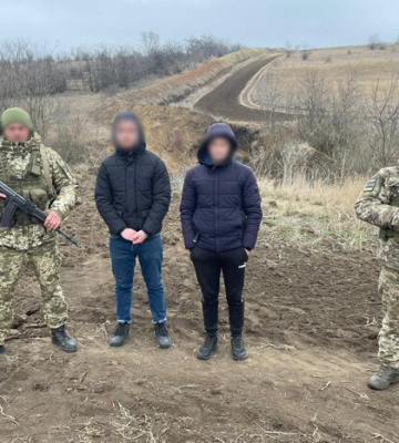 На Одещині двоє ухилянтів, тікаючи від прикордонників, застрягли у рові