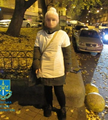 У Києві судитимуть 18-річну псевдоволонтерку, яка збирала гроші на Хрещатику