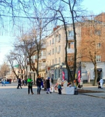 У Полтаві буде тепло та хмарно з проясненнями