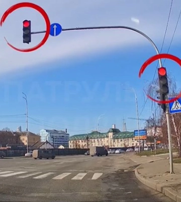 Киянин відправив поліції відео, де авто проїхало на червоний сигнал світлофора: чи покарали порушника