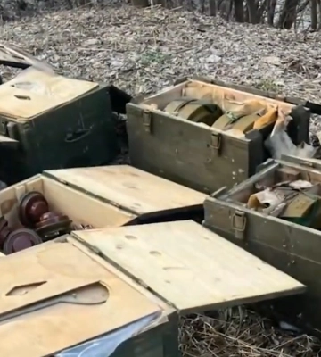 На Сумщині ДБР виявило схрон з боєприпасами військових рф