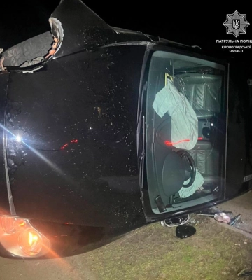 У Кропивницькому Porsche наїхав на дерево (ФОТОФАКТ)