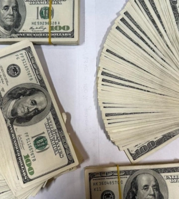 З України незаконно намагалися вивезти валюту на суму понад 3 млн гривень