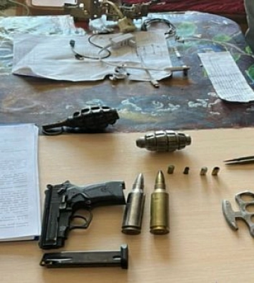 Переробляли та збували зброю: поліція Кривого Рогу викрила двох підозрюваних