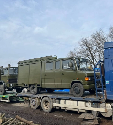 На передову передали дві автівки з Ковеля