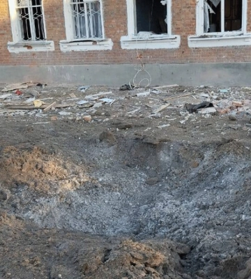 Россия сбросила авиабомбы на центр Купянска: двое погибших, под завалами могут быть люди