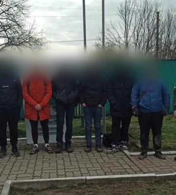 На Закарпатті прикордонники затримали 6 чоловіків, які намагались потрапити до ЄС
