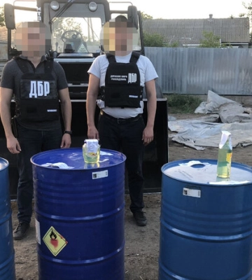 На Одещині командира взводу однієї з військових частин підозрюють у продажі 20 тонн дизпалива підрозділу