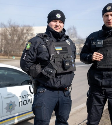У жінки стався напад епілепсії посеред вулиці в Харкові: допомогли копи