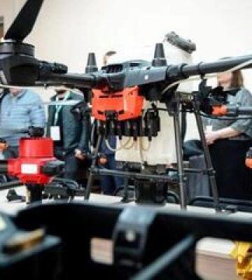 На Полтавщині запрацювала школа аграрних пілотів БПлА
