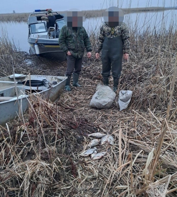 На Золотоніщині виявили чоловіків, які незаконно ловили рибу. Сума збитків майже 55 тисяч гривень