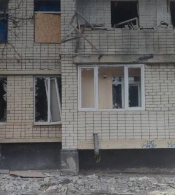 Росіяни обстріляли середмістя Херсона, є поранений
