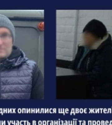 Агітували місцевих жителів ставити відмітки у «бюлетенях» на користь кремля: мешканці Херсонщини опинилися на лаві підсудних