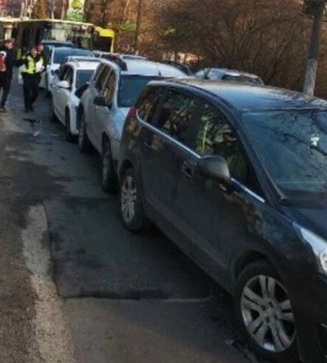 Масштабна ДТП на Левандівському мості. Тролейбуси змінили рух
