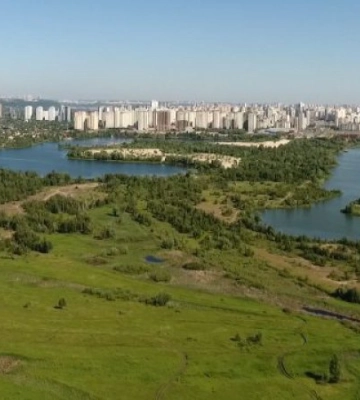 У київському екопарку &quot;Осокорки&quot; спалахнула пожежа