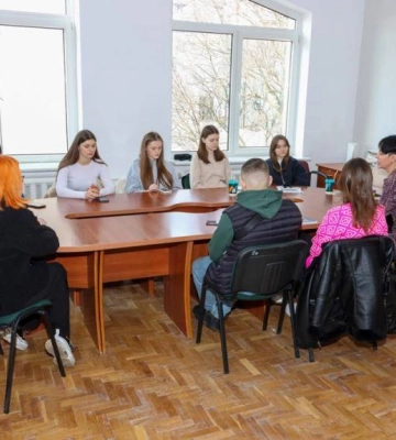 Як не нашкодити і водночас розповісти про важливе: у ВНУ навчають військових журналістів