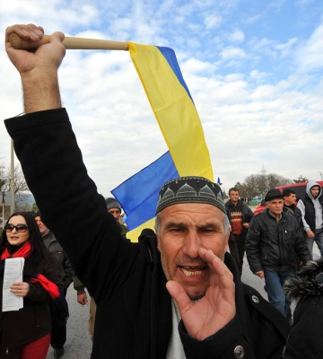 Окупанти Криму незаконно затримали кримськотатарських діячів та активістів