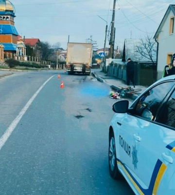 На Прикарпатті сталася смертельна аварія: велосипедист впав під колеса авто (ФОТО)
