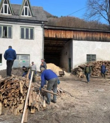 У Рахові на центральній садибі заповідника відбулася перша весняна толока